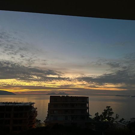 Sea View Apartment Vlorë Extérieur photo