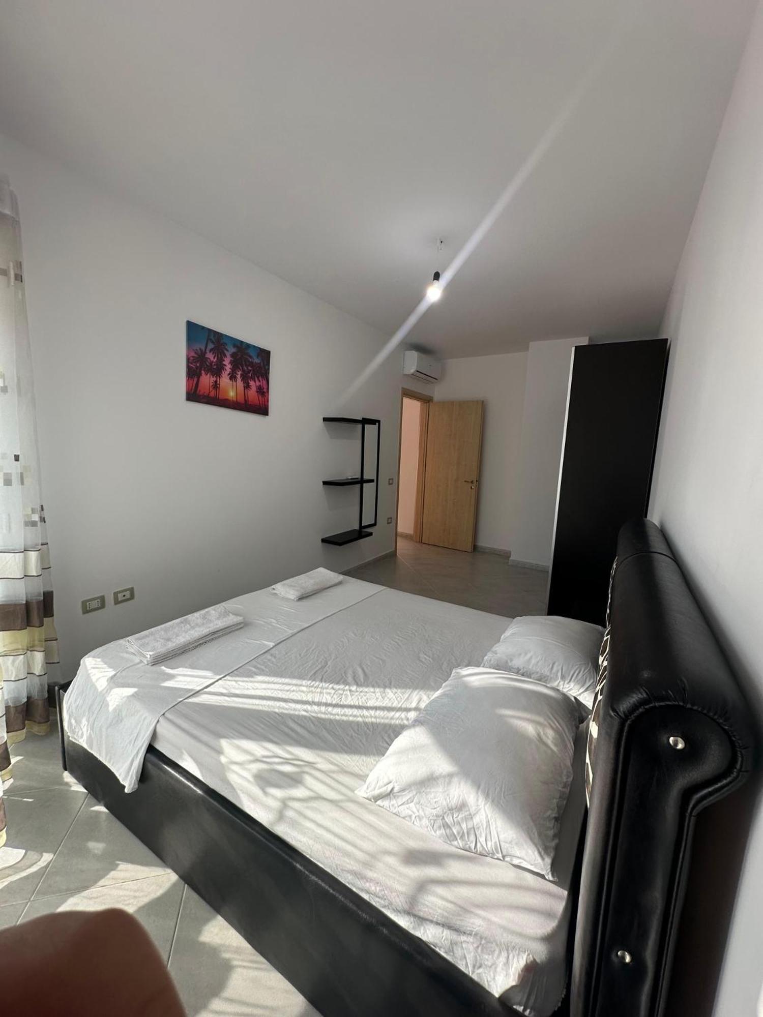 Sea View Apartment Vlorë Extérieur photo