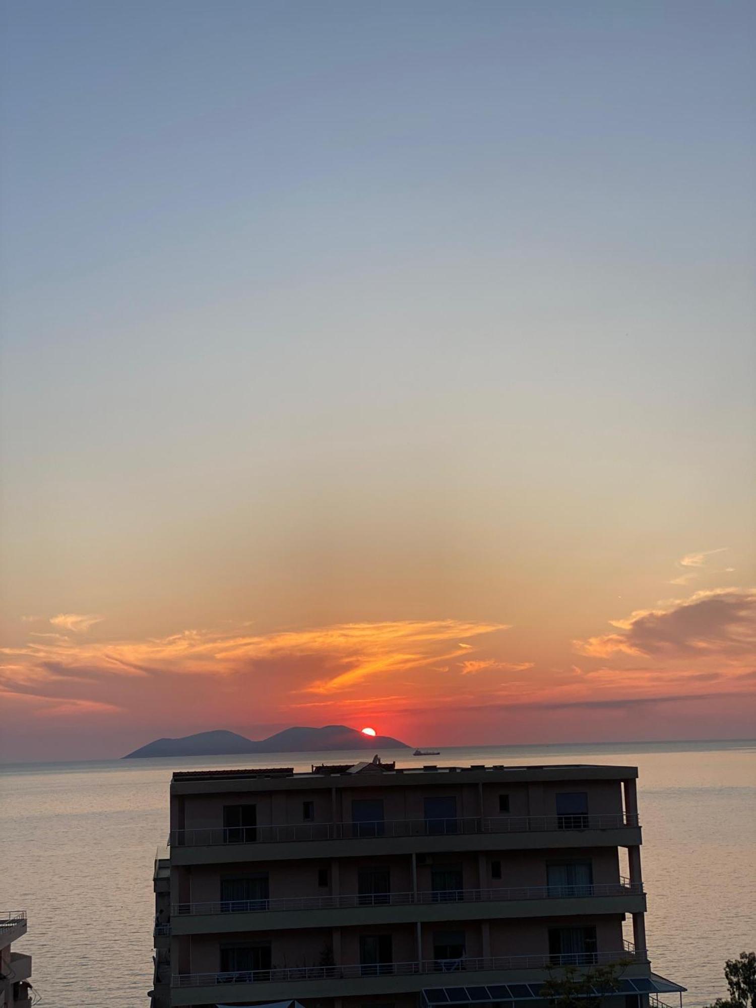 Sea View Apartment Vlorë Extérieur photo