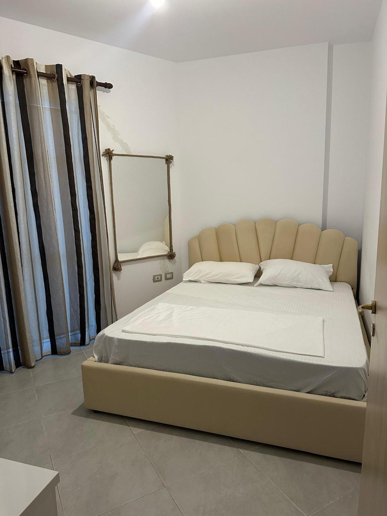 Sea View Apartment Vlorë Extérieur photo