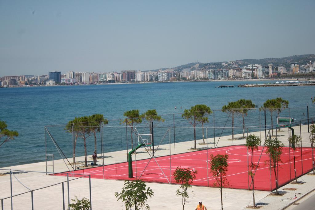 Sea View Apartment Vlorë Extérieur photo